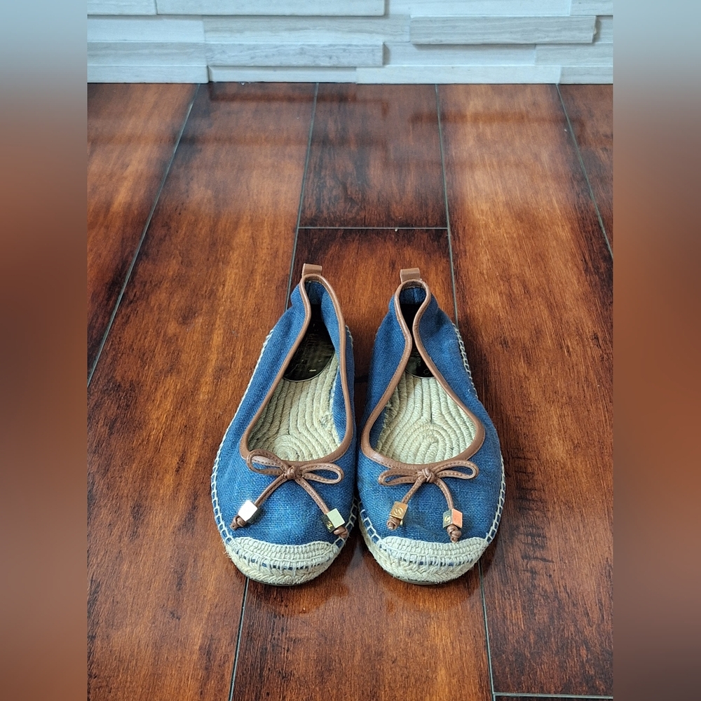Michael Kors Espadrille Ballet Flats Size 8 Blue Canvas Rope Sole MK Bow - Picture 3 of 8